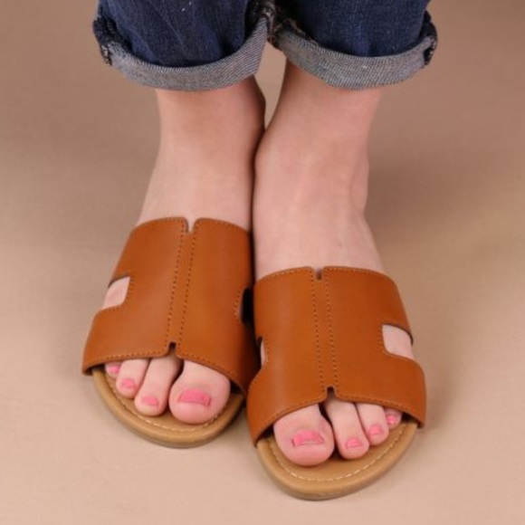 5⭐️MILEY SUMMER COGNAC FLATS- Shoe - Picture 2 of 4